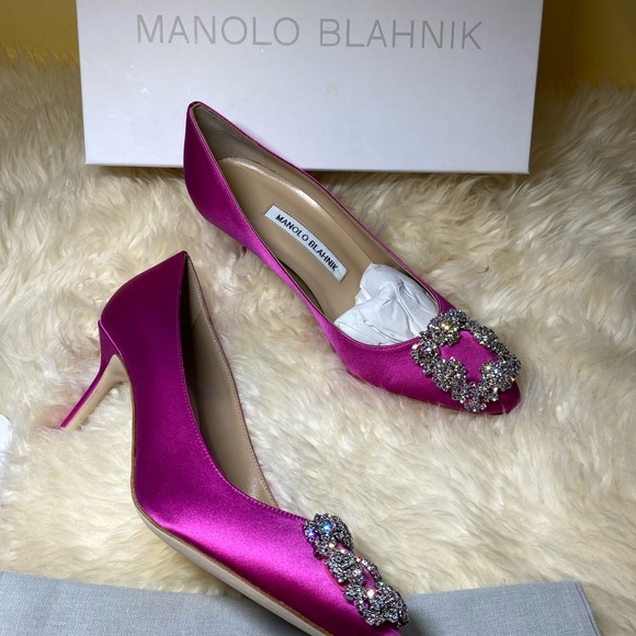 New authentic Manolo Blahnik hangisi heels - Picture 12 of 14